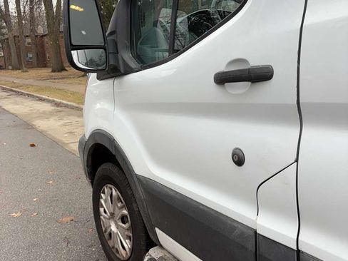 Used 2015 Ford Transit 250 130 Low Roof w/ Exterior Upgrade Package image 8