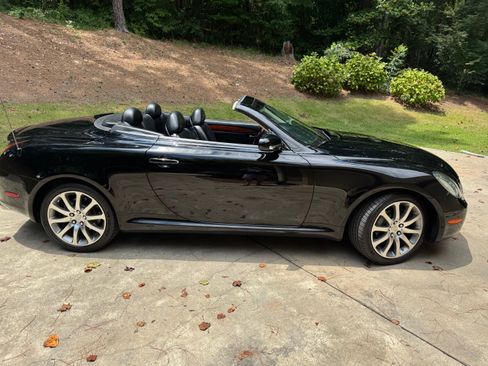 Used 2002 Lexus SC 430 Convertible image 2