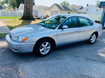 Used 2004 Ford Taurus SES