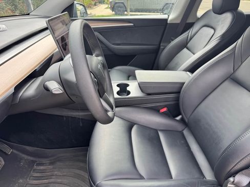 Used 2023 Tesla Model Y Long Range image 13