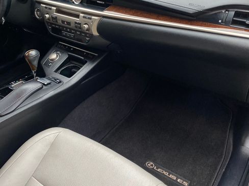 Used 2014 Lexus ES 350 image 4