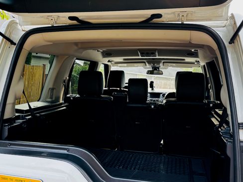 Used 2013 Land Rover LR4 HSE LUX image 14