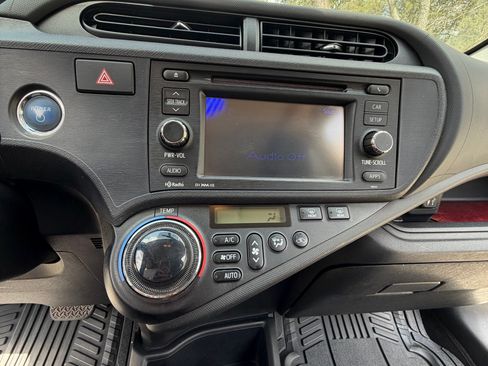 Used 2013 Toyota Prius C Four image 8