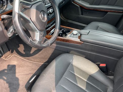 Used 2012 Mercedes-Benz E 550 4MATIC Sedan image 5