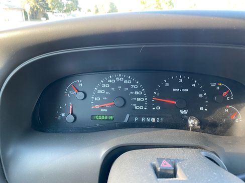 Used 2004 Ford Excursion XLT image 12