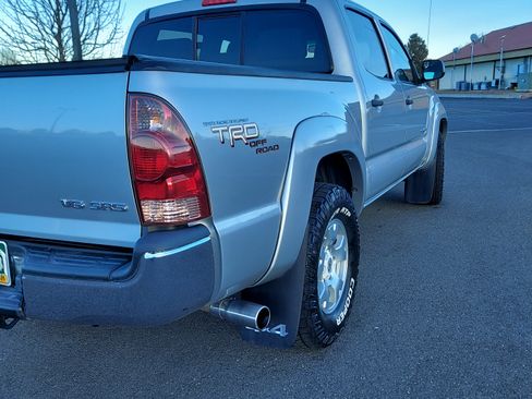 Used 2008 Toyota Tacoma Pickup 4D 5 ft image 10