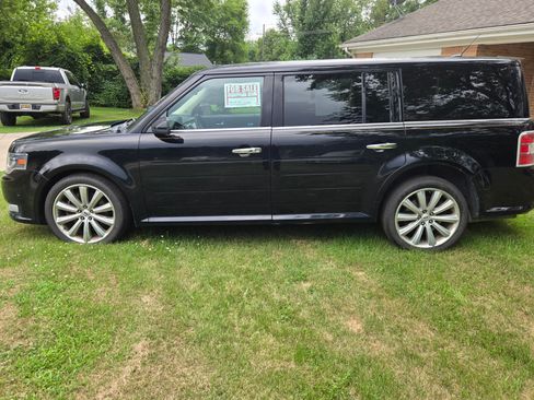 Used 2018 Ford Flex Limited w/ Equipment Group 303A image 4