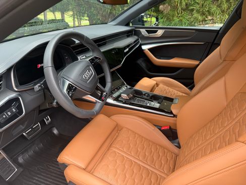 Used 2025 Audi RS 7 Performance w/ Matte Carbon Package image 11