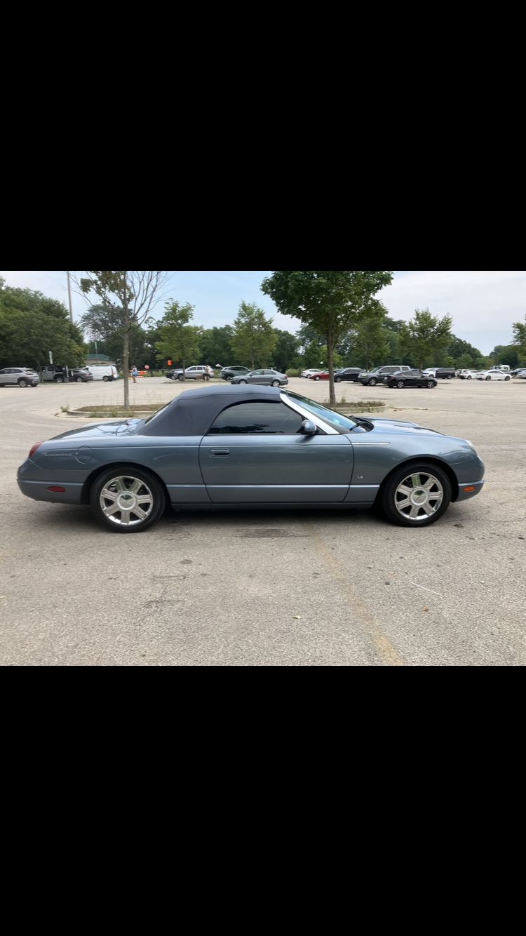 Used 2005 Ford Thunderbird RWD image 2