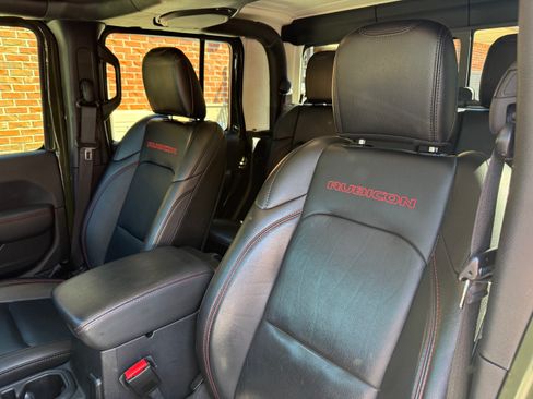 Used 2021 Jeep Gladiator Rubicon AWD/4WD image 8