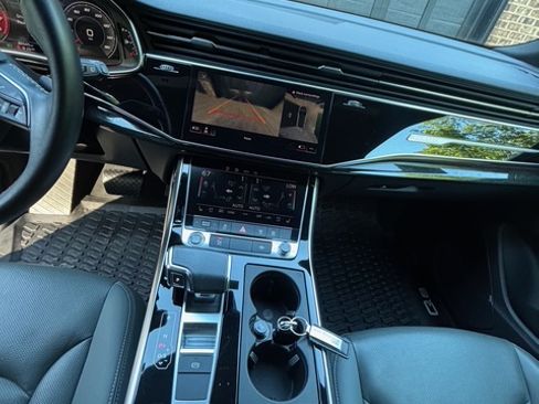 Used 2021 Audi Q8 Premium Plus AWD/4WD image 19