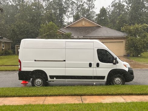 Used 2023 RAM ProMaster 2500 image 4