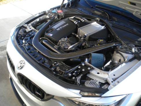 Used 2018 BMW M4 Coupe image 5