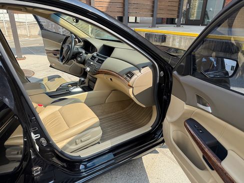 Used 2010 Honda Accord EX-L image 18