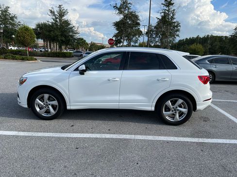 Used 2021 Audi Q3 2.0T Premium w/ Convenience Package AWD/4WD image 2