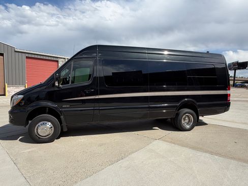 Used 2016 Mercedes-Benz Sprinter 3500 image 2