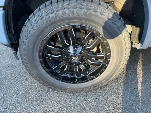 Used 2019 Ford F150 Lariat w/ Equipment Group 502A Luxury image 14