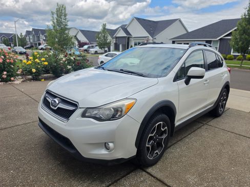 Used 2014 Subaru Crosstrek 2.0i Limited w/ Popular Package #2 AWD/4WD image 1