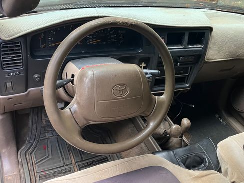 Used 1996 Toyota Tacoma 4x4 Xtracab image 14