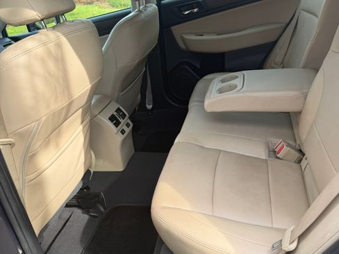 Used 2016 Subaru Outback 2.5i Limited image 13