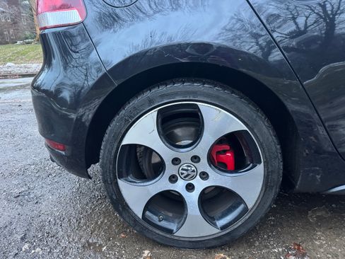 Used 2010 Volkswagen GTI 4-Door image 6