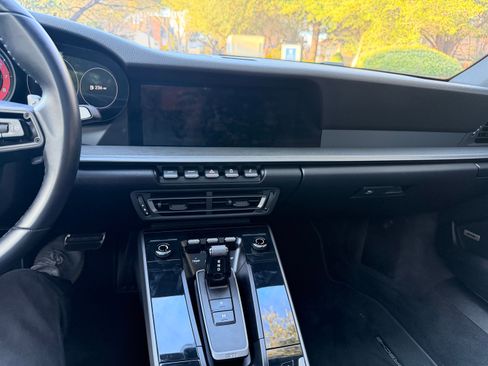 Used 2020 Porsche 911 Carrera image 11