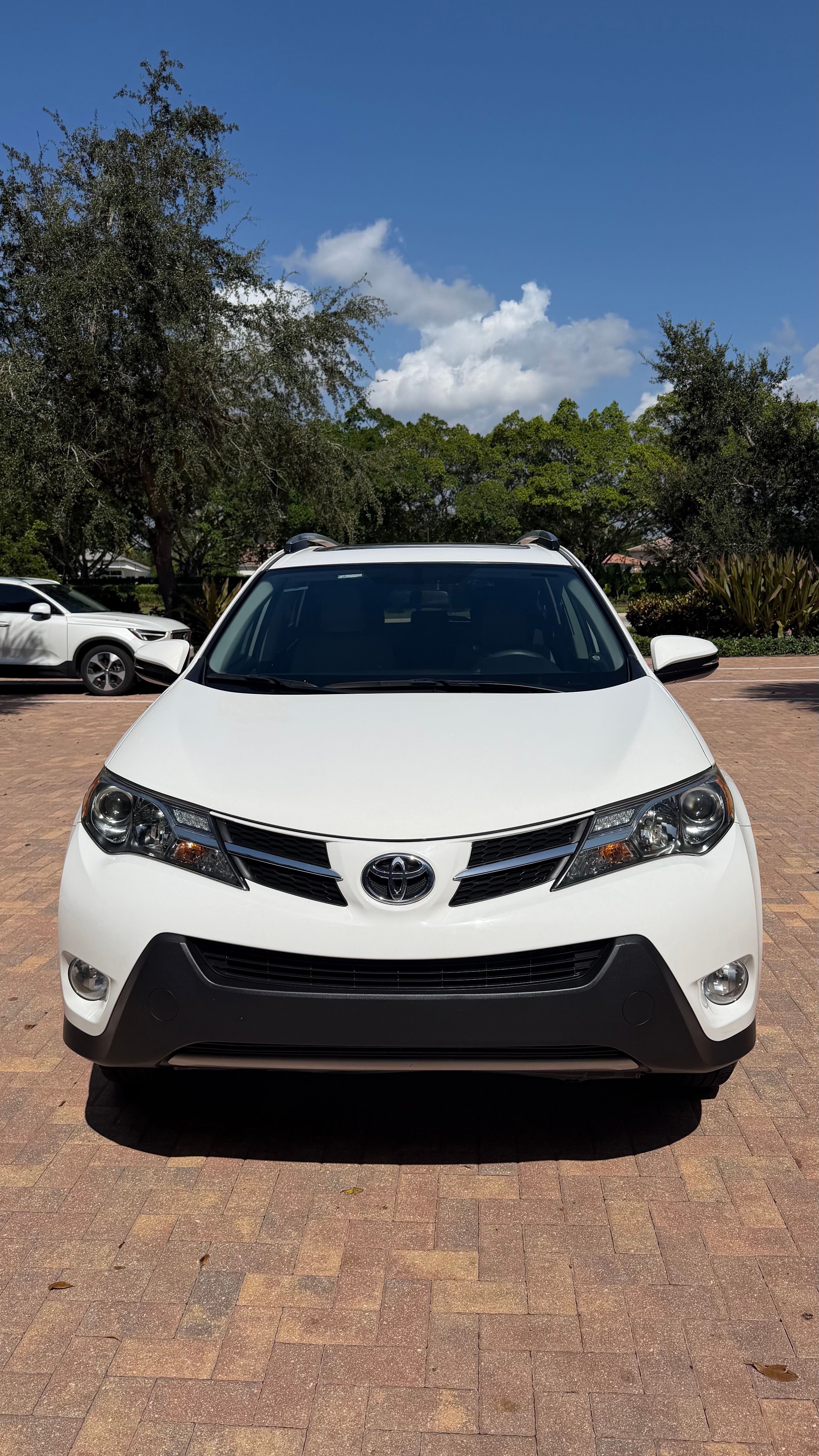 Used 2015 Toyota RAV4 XLE FWD image 2