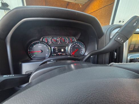 Used 2019 GMC Sierra 2500 SLT AWD/4WD image 9