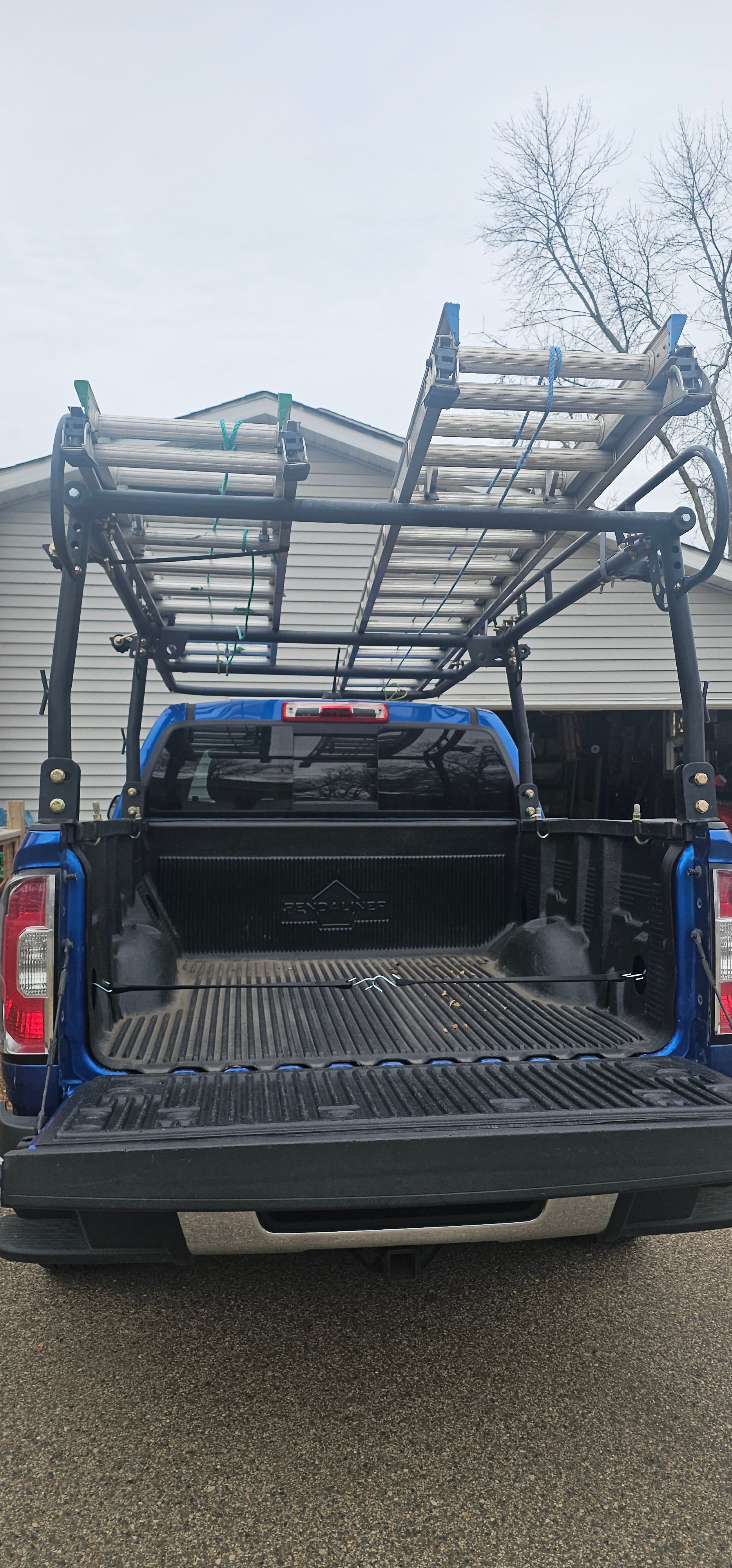 Used 2018 GMC Canyon SLT w/ Driver Alert Package AWD/4WD image 4