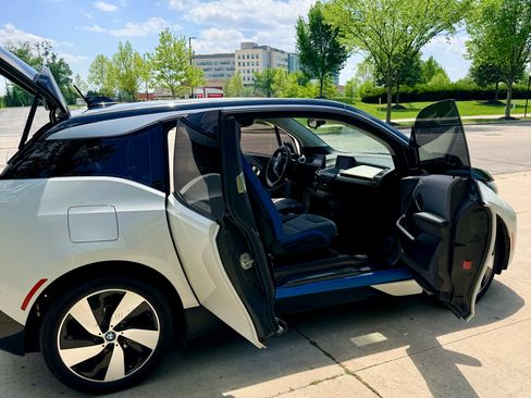 Used 2021 BMW i3 RWD image 11