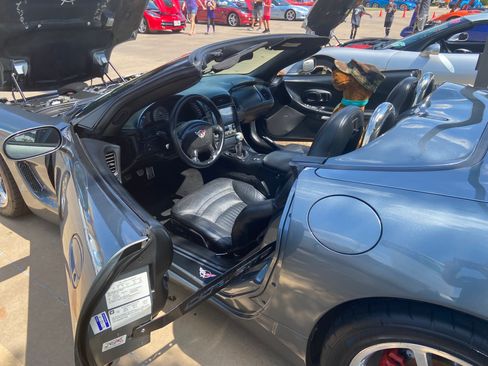 Used 2003 Chevrolet Corvette Convertible w/ Preferred Equipment Group1 image 28