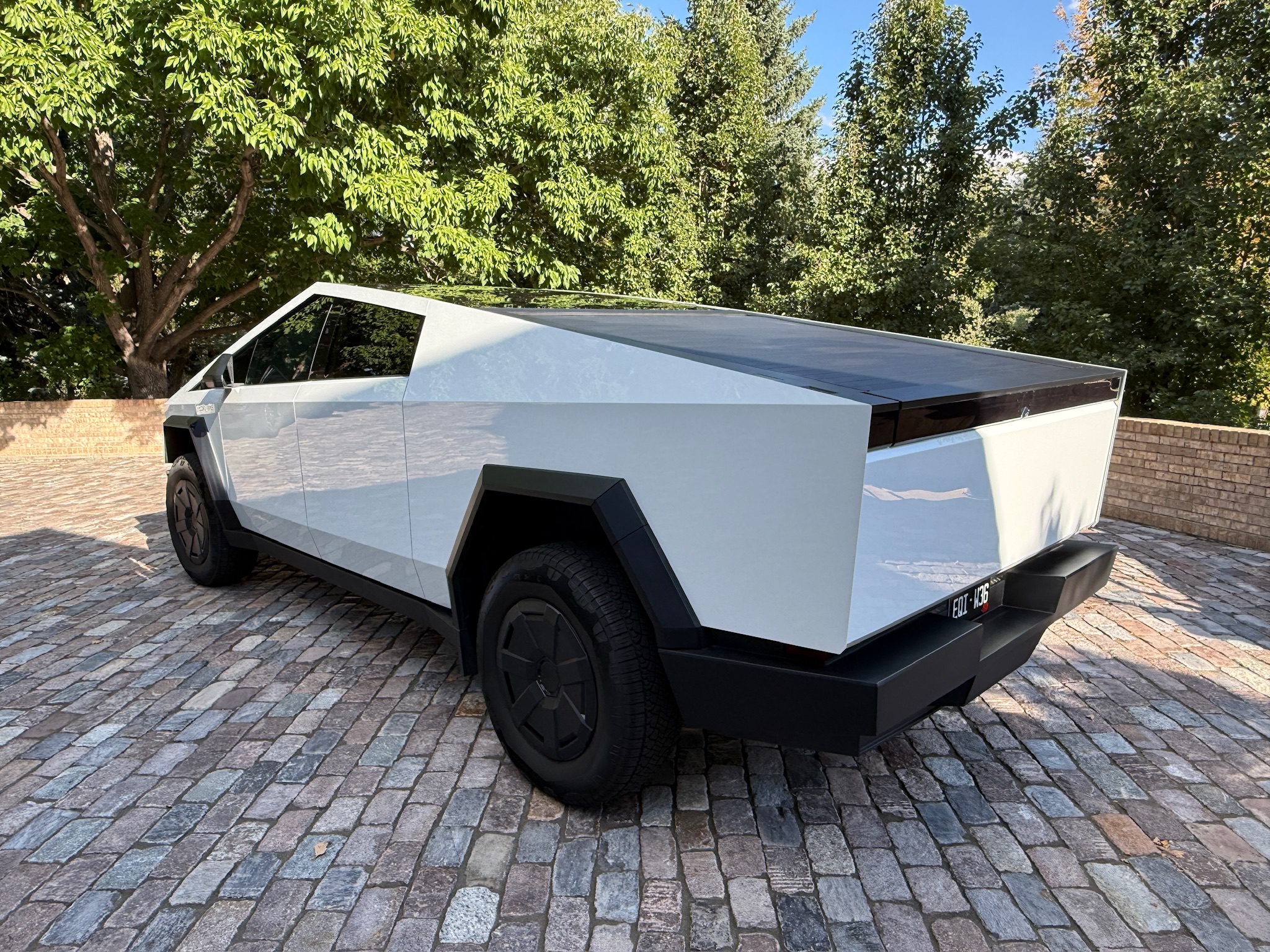 Used 2024 Tesla Cybertruck Cyberbeast AWD/4WD image 4