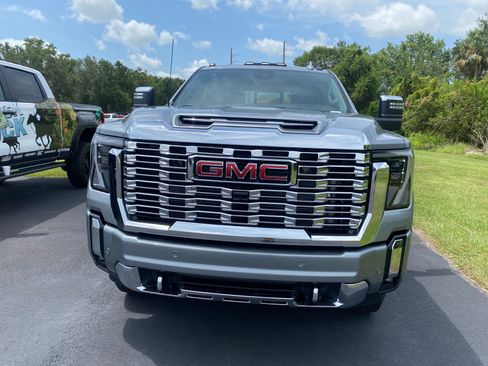 Used 2024 GMC Sierra 3500 Denali w/ Denali Reserve Package AWD/4WD image 5