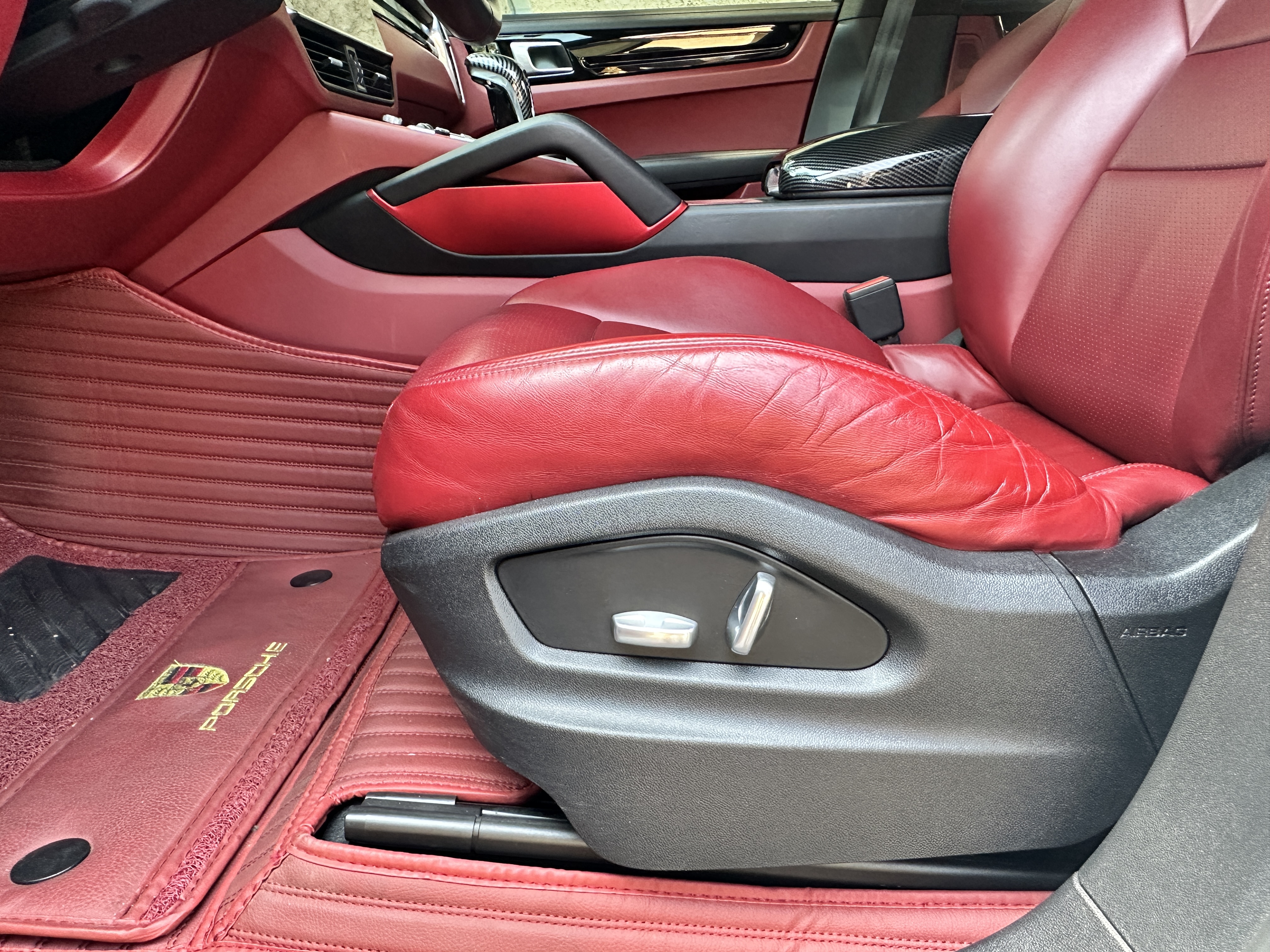 Used 2019 Porsche Cayenne AWD/4WD image 14
