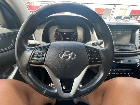 Used 2016 Hyundai Tucson Limited w/ Option Group 03 FWD image 12
