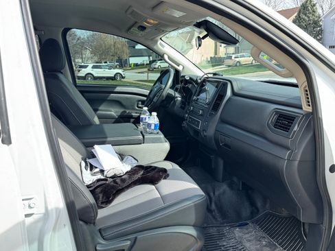 Used 2021 Nissan Titan S w/ S Utility Package image 12