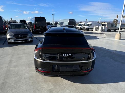 Used 2022 Kia EV6 Wind image 4