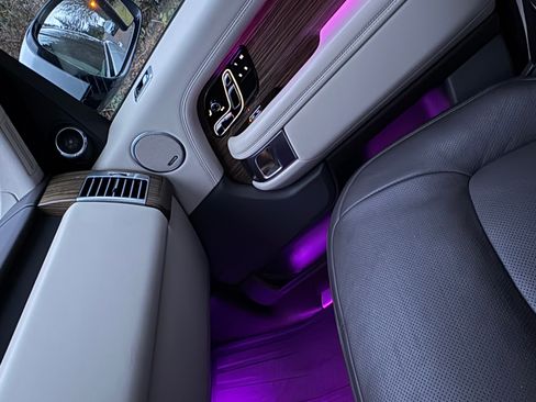 Used 2019 Land Rover Range Rover Supercharged image 16