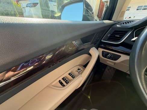 Used 2019 Audi Q5 2.0T Premium Plus w/ Premium Plus Package AWD/4WD image 13