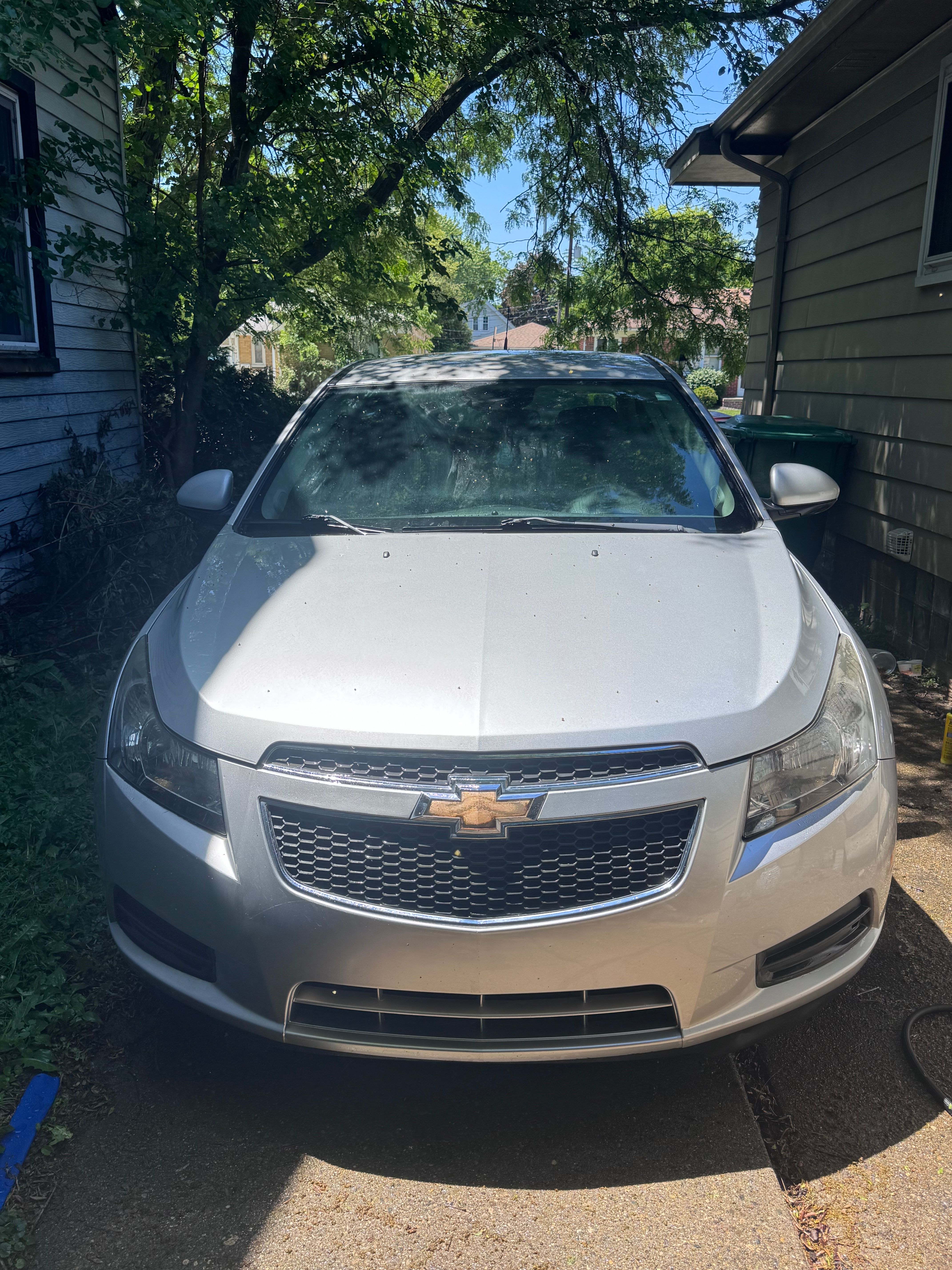Used 2013 Chevrolet Cruze LT FWD image 2