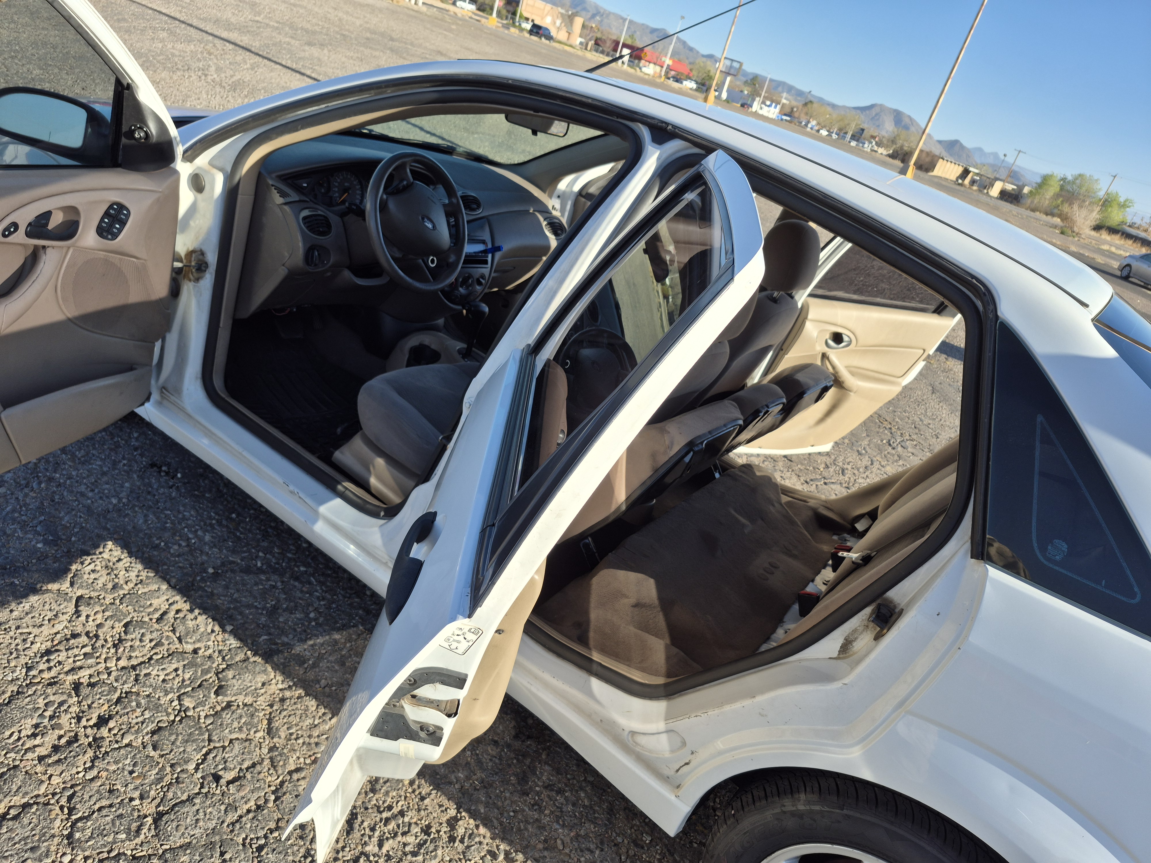 Used 2004 Ford Focus SE FWD image 10