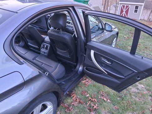 Used 2013 BMW 320i xDrive Sedan image 18