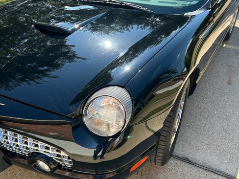 Used 2005 Ford Thunderbird Deluxe image 8