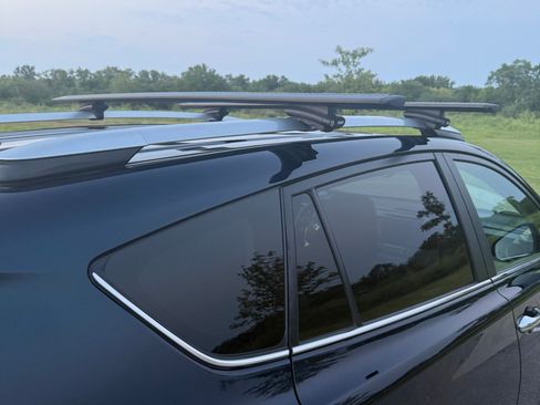 Used 2017 Toyota RAV4 Platinum FWD image 8