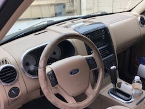 Used 2008 Ford Explorer Sport Trac XLT image 6