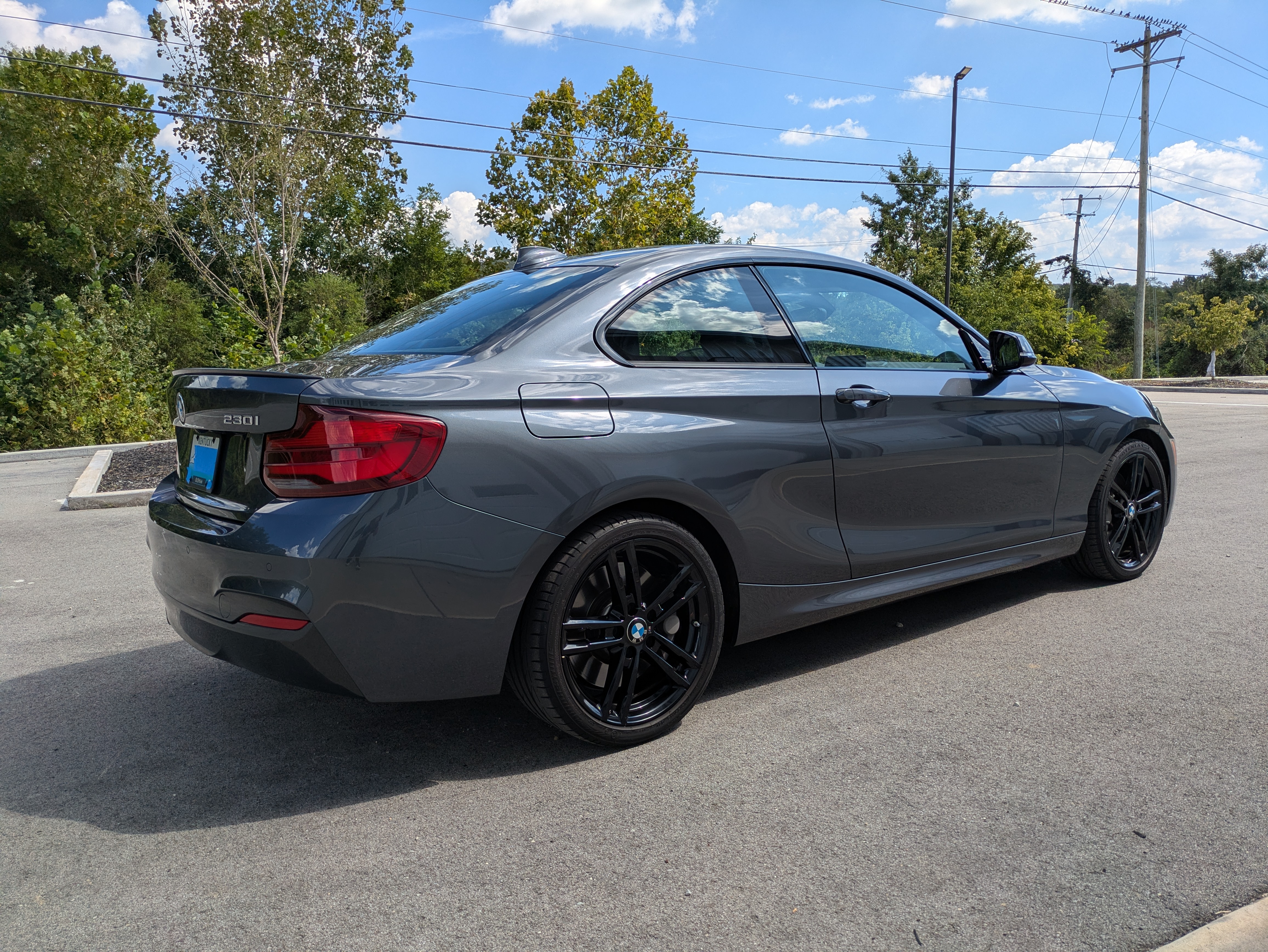 Used 2021 BMW 230i Coupe w/ M Sport Package RWD image 8