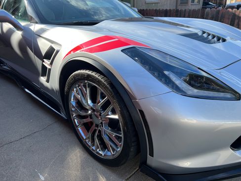 Used 2017 Chevrolet Corvette Grand Sport image 2