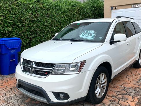 Used 2016 Dodge Journey SXT w/ Comfort/Convenience Group image 1