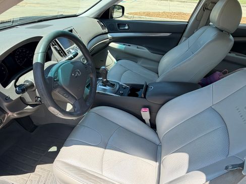 Used 2010 INFINITI G37 Journey w/ Premium Pkg RWD image 17