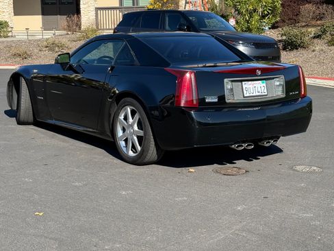Used 2006 Cadillac XLR image 4